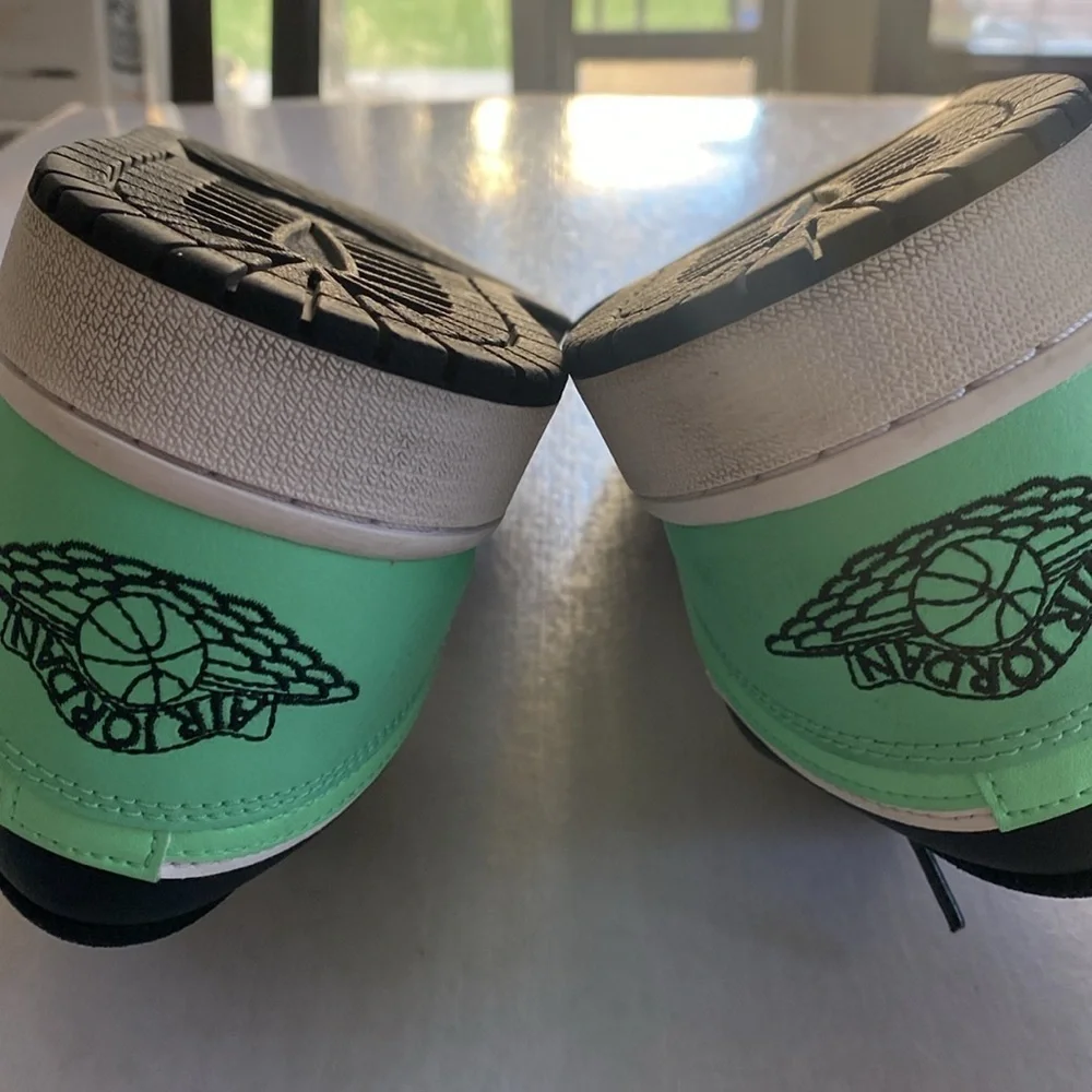 NIKE Air Jordan 1 Low White/Black/Green Glow Sneakers Size 12 Men’s